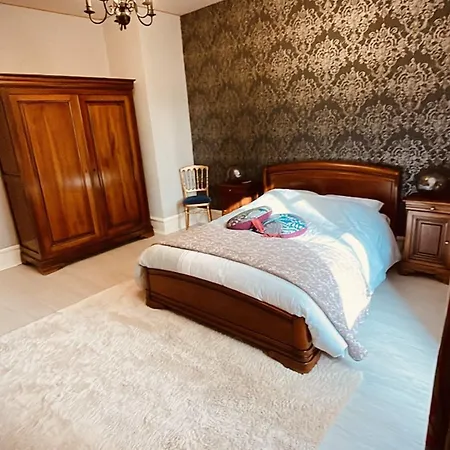 Holiday home A L'ombre Des Tilleuls *